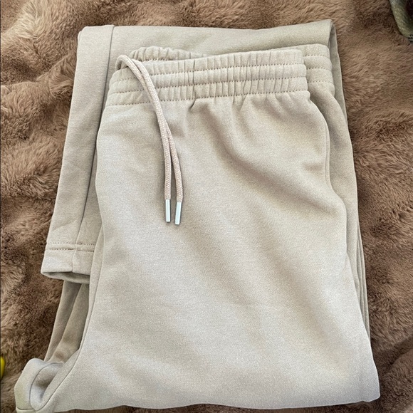 H&M Pants - NWT H&M Caramel Wide Leg Sweatpants Size L